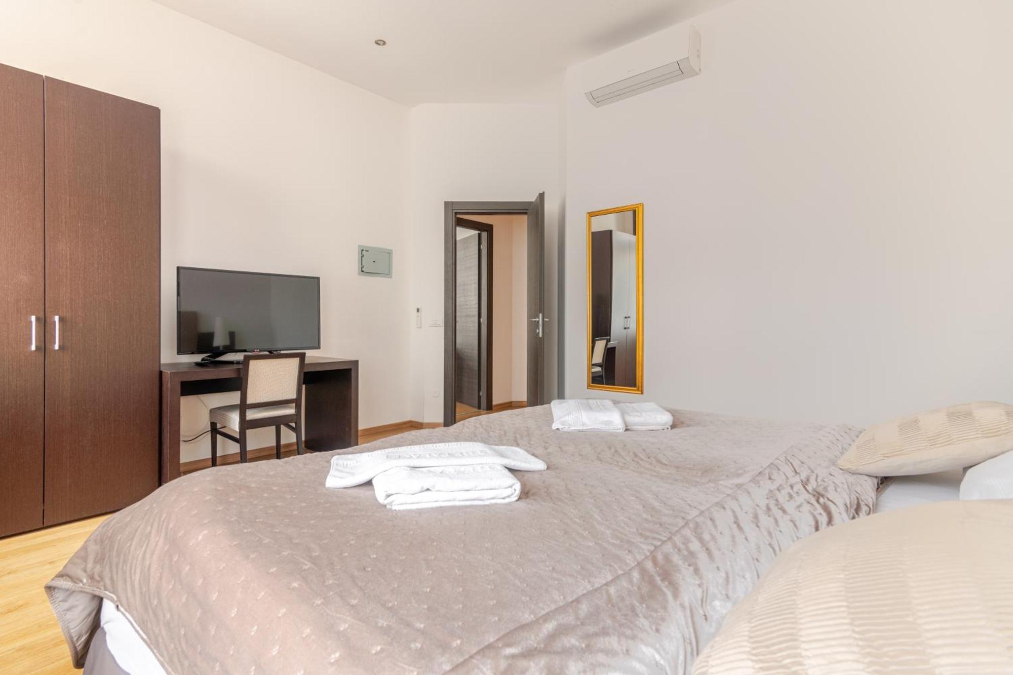 Riverside Palace Apartmán