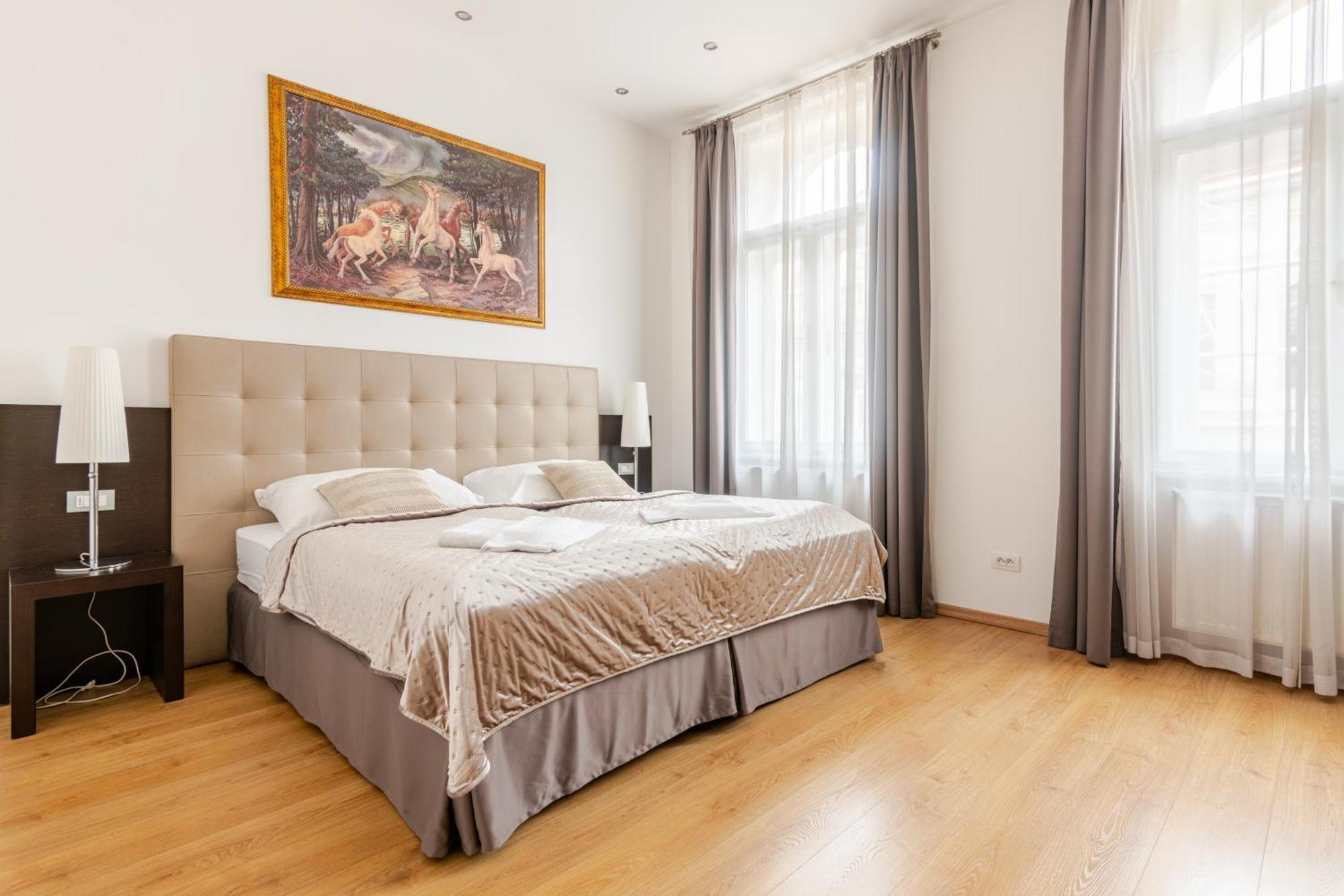 Riverside Palace Apartmán